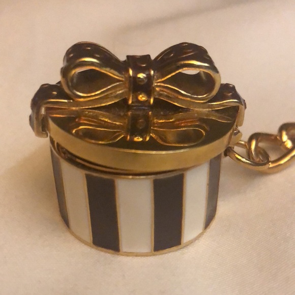 Henri Bendel key ring - Picture 4 of 7